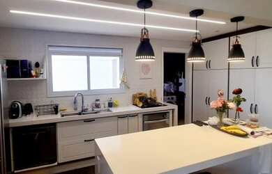 Imagem: O apartamento possui 3 Dormitórios, 5 Banheiros, 2 Vagas na