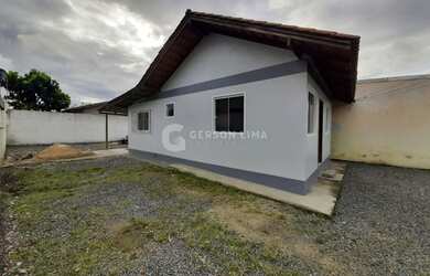 Imagem: A casa possui 2 Dormitórios, 1 Banheiro, 70m² de Área e