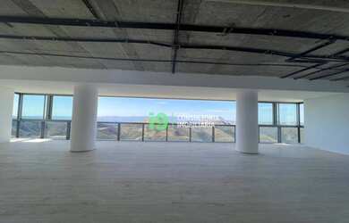 Imagem: O apartamento possui 4 Dormitórios, 5 Banheiros, 5 Vagas na