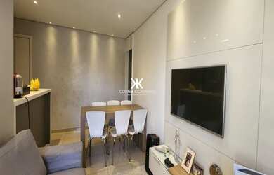 Imagem: O apartamento possui 2 Dormitórios, 1 Banheiro, 2 Vagas na