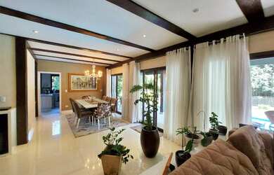 Imagem 10: Casa na Granja Viana. Piscina, Churrasqueira, Ar-condicionadoeÁrea de...