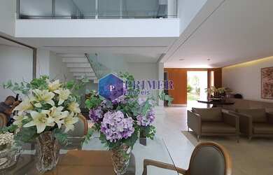 Imagem: A casa em condomínio à venda possui 4 Dormitórios, 5 Banheiros