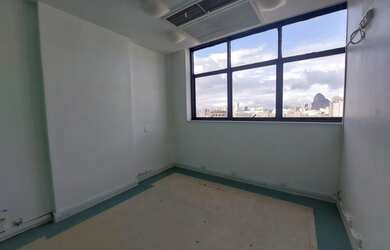 Imagem: O depósito possui 1 Vaga na garagem, 45m² de Área e está