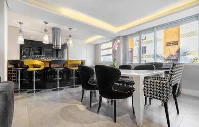 Imagem: O apartamento possui 3 Dormitórios, 2 Banheiros, 1 Vaga na