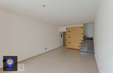 Imagem: A casa possui 3 Dormitórios, 2 Banheiros, 3 Vagas na garagem