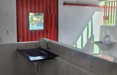 Imagem: A casa possui 1 Dormitório, 1 Banheiro e está localizado