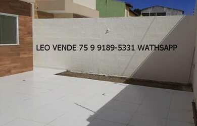 Imagem: A casa possui 3 Dormitórios, 3 Banheiros e 5 Vagas na garagem