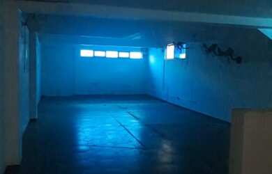 Imagem: O depósito possui 5 Vagas na garagem, 1000-0m² de Área e