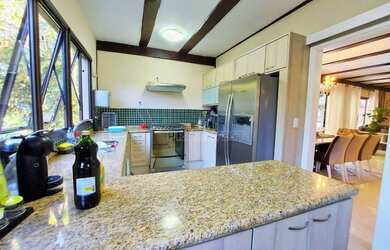 Imagem 14: Casa na Granja Viana. Piscina, Churrasqueira, Ar-condicionadoeÁrea de...