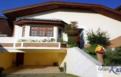 Imagem: A casa em condomínio possui 4 Dormitórios, 4 Banheiros, 3