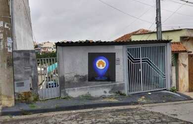 Imagem: A casa possui 2 Dormitórios, 2 Banheiros, 3 Vagas na garagem