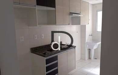 Imagem: O apartamento possui 2 Dormitórios, 1 Banheiro, 1 Vaga na garagem