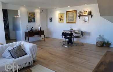 Imagem: O apartamento possui 2 Dormitórios, 2 Banheiros, 2 Vagas na