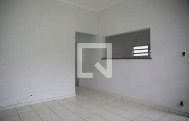 Imagem: A casa possui 3 Dormitórios, 3 Banheiros, 3 Vagas na garagem