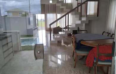 Imagem: A casa em condomínio possui 4 Dormitórios, 5 Banheiros, 2
