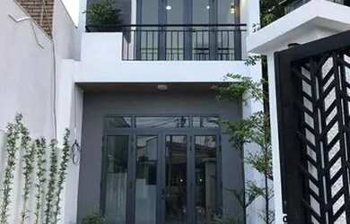 Imagem: A casa possui 2 Dormitórios, 2 Banheiros, 2 Vagas na garagem