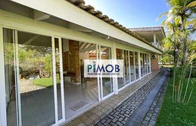 Imagem: A casa em condomínio possui 5 Dormitórios, 5 Banheiros, 3