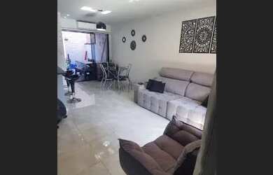 Imagem: A casa em condomínio possui 2 Dormitórios, 3 Banheiros, 2