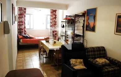 Imagem: O apartamento possui 1 Dormitório, 1 Banheiro, 1 Vaga na garagem