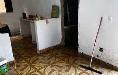 Imagem: A casa possui 2 Dormitórios, 1 Banheiro, 60m² de Área e