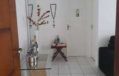 Imagem: A casa possui 2 Dormitórios, 1 Banheiro e 1 Vaga na garagem