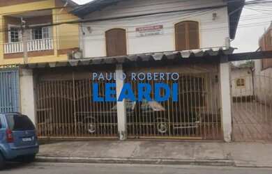 Imagem: A casa possui 4 Dormitórios, 3 Banheiros, 5 Vagas na garagem