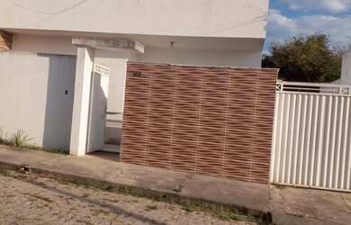 Imagem: A casa em condomínio possui 2 Dormitórios, 2 Banheiros, 3