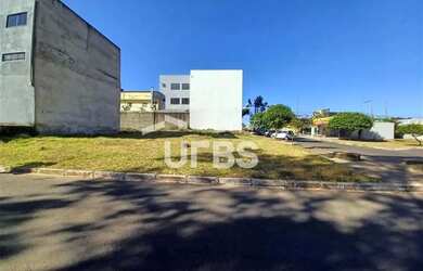 Imagem: O terreno possui 170m² de Área e está localizado em Recanto