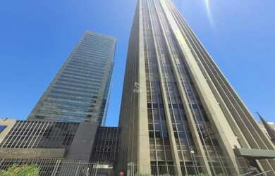 Imagem: O depósito possui 1200m² de Área e está localizado em Centro