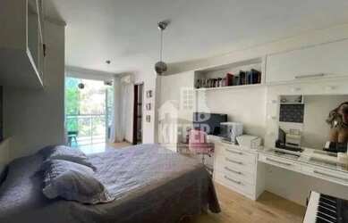 Imagem: A casa possui 5 Dormitórios, 5 Banheiros, 2 Vagas na garagem