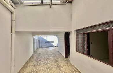 Imagem 5: Casa à venda na Rua Júlia Segallio