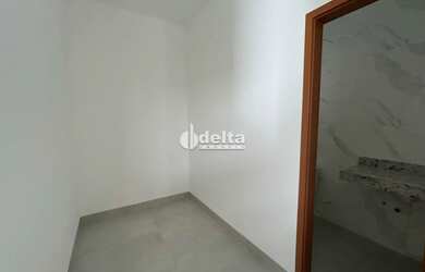 Imagem 7: Casa residencial disponível para venda no bairro Novo Mundo em Uberlândia-MG