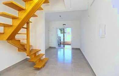 Imagem 5: Casa em Porto Alegre, no bairro Hípica, com 2 dormitório s , e 2 banheiros,...