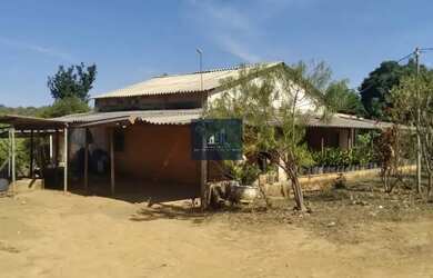 Imagem: A fazenda possui 10.000m² de Área e está localizado em Área