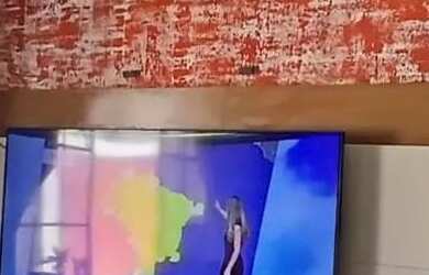 Imagem: A casa possui 5 Dormitórios, 2 Banheiros, 2 Vagas na garagem