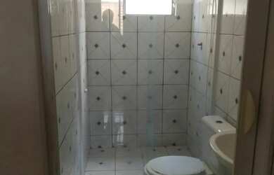 Imagem: A casa possui 1 Dormitório, 1 Banheiro, 48m² de Área, Varanda