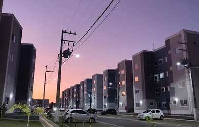 Imagem: O apartamento possui 2 Dormitórios, 1 Banheiro, 1 Vaga na garagem