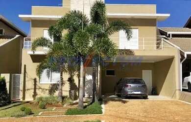 Imagem: A casa em condomínio possui 4 Dormitórios, 5 Banheiros, 4