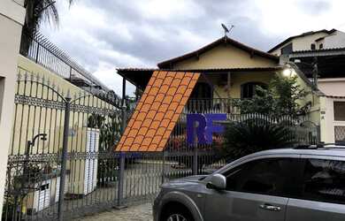 Imagem: A casa em condomínio possui 4 Dormitórios, 2 Banheiros, 3