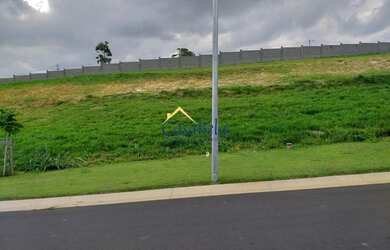 Imagem: O terreno possui 1630m² de Área e está localizado em Loteamento