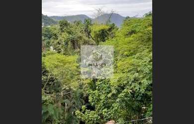 Imagem: A casa possui 3 Dormitórios, 3 Banheiros, 1 Vaga na garagem