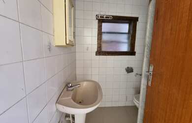 Imagem 15: Loja/escritorio em frente ao cartório em Manguinhos