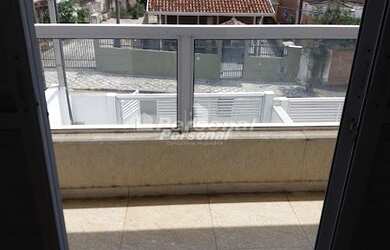 Imagem: A casa possui 3 Dormitórios, 2 Banheiros, 3 Vagas na garagem