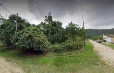 Imagem: O terreno possui 483m² de Área e está localizado em Balneário