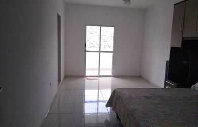 Imagem 6: Três Casas para Renda em Boa Localização no Jardim Zaira em Mauá/SP...