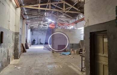 Imagem: O depósito possui 400m² de Área e está localizado em Vila