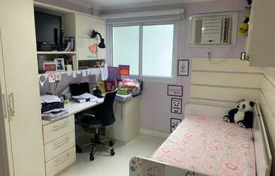 Imagem 14: Freguesia rua nobre excelente 3 qts mais dependências varandão frente...