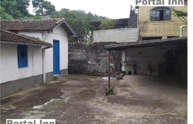 Imagem: A casa possui 5 Dormitórios, 5 Banheiros, 3 Vagas na garagem