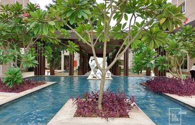 Imagem: O apartamento possui 4 Dormitórios, 2 Banheiros, 5 Vagas na