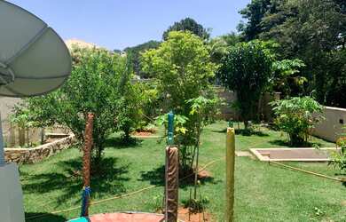 Imagem: A casa em condomínio possui 4 Dormitórios, 4 Banheiros, 4